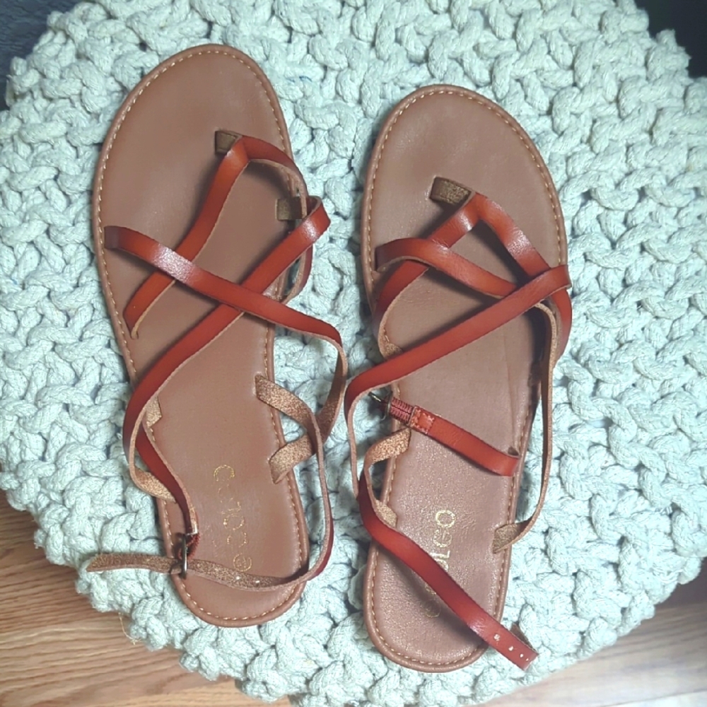 Women's Strappy Leather Sandals - Brown